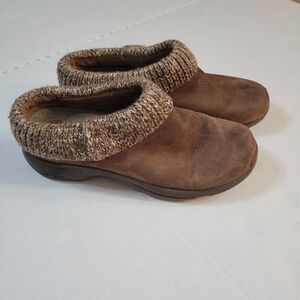 Dansko Women's Brown Kenzie Leather Comfort Clogs Size 40 Sweater Knit Cuff